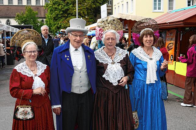 Bild 27: Beim Konstanzer Weinfest 2025 steigt schon am Eröffnungsabend die Stimmung - Die schönsten Bilder