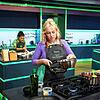 Mona Hiermaier voll in ihrem Element bei der TV-Kochsendung &bdquo;The Taste&ldquo;: Die Mischung aus bayerischer und türkischer Küche ...