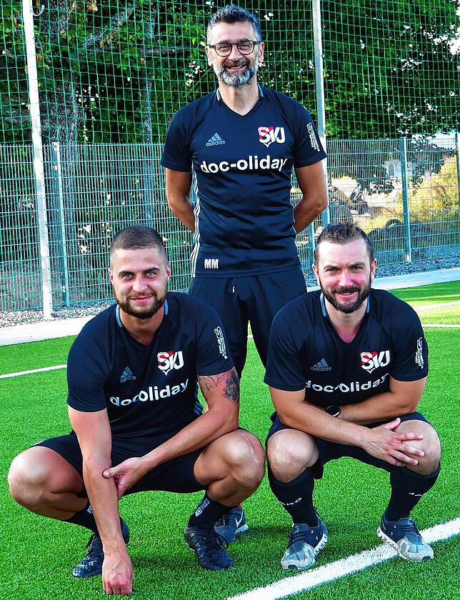 Trainer-Trio: Beim SV Jestetten freut sich Trainer Michele Masi (Mitte) auf die Zusammenarbeit mit seinen Co-Trainern Matthias Hertweck ...