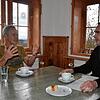Für Karl King (links), hier im Gespräch mit SÜDKURIER-Mitarbeiter Jörg Büsche, gewinnt das Thema Umwelt immer mehr an Bedeutung &ndash; ...