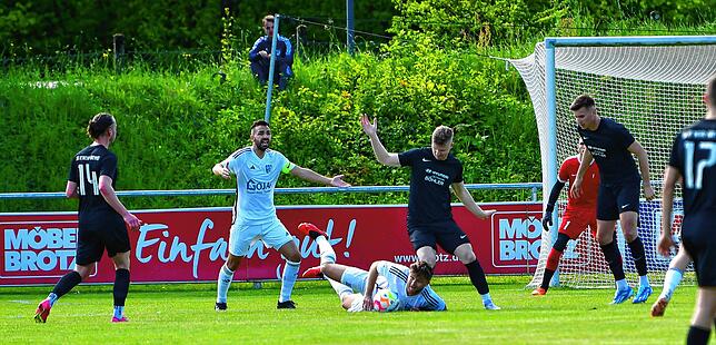 Bild 35: SV Blau-Weiß Murg besiegt SG FC Wehr/Brennet mit 2:0 – und wir haben Bilder!