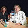 Franziska Hidber und Christian Ruch bei der Lesung ihres ersten Kriminalromans mit dem Titel &bdquo;Venner&ldquo;. Bild: Rosemarie Tillessen