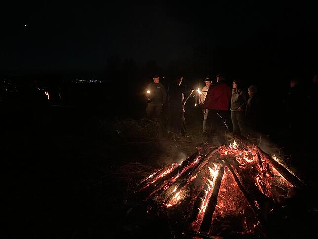 Bild 17: Weihnachtsbaum-Weitwurf in Neufrach: Die besten Bilder vom Funken-Fest!