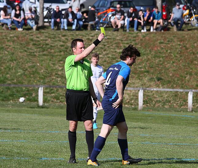 Bild 17: Die Spvgg. Brennet-Öflingen besiegt den FC Wehr mit 3:2 – und wir haben die Bilder
