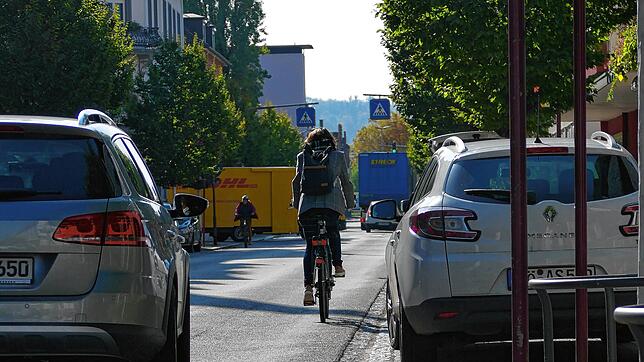 Für Radfahrer kann es in der Stadt eng und damit auch gefährlich werden. Ein Konzept soll für Verbesserung sorgen.