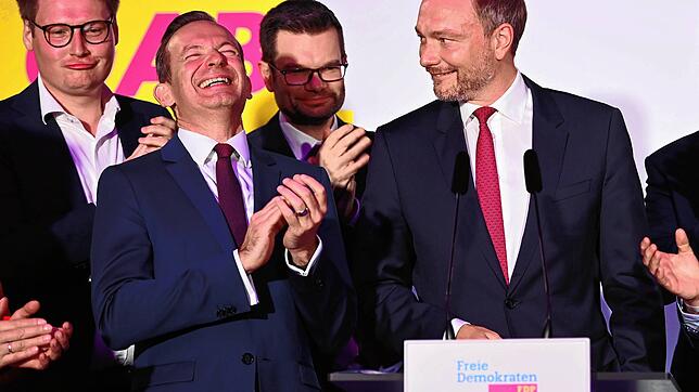 Liberale Freude: FDP-Chef Christian Lindner (rechts) und Generalsekretär Volker Wissing haben gut lachen.