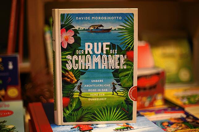 &bdquo;Der Ruf des Schamanen&ldquo; von David Morosinotto, erschienen im Thienemann-Verlag für 18 Euro. Die abenteuerliche und magische ...