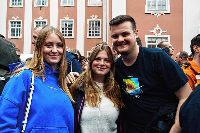 Bild 10: Die Fäaschtbänkler machen den Schlossplatz zum Partyplaneten – Teil 1