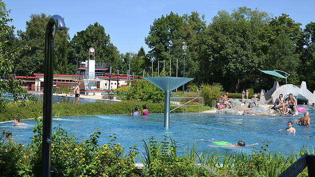 Die Region hat für Schwimmfans und Badebegeisterte jede Menge tolle Plätze zu bieten &ndash; wie das Aachbad in Singen.