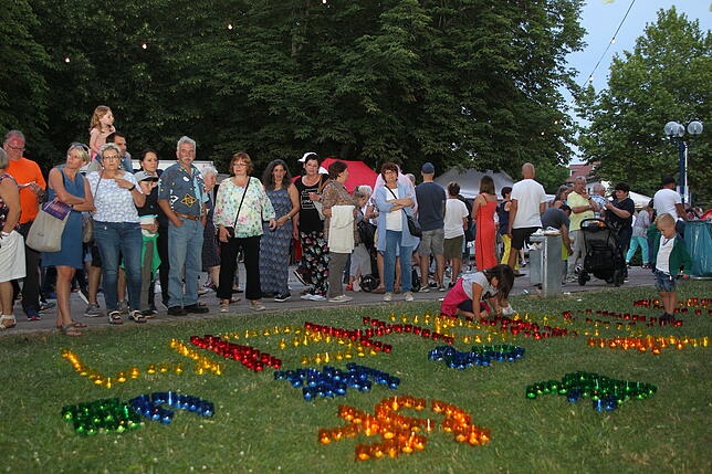 Bild 11: Bilder von den Besuchern beim Lichterfest in Bad Dürrheim