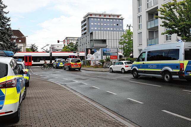 Die Polizei war mit einem Großaufgebot vor Ort.