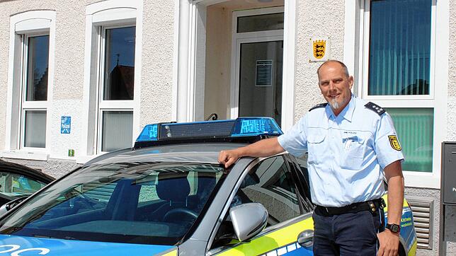 Jörg Schirm, Leiter des Polizeipostens Markdorf, ist im Großen und Ganzen zufrieden mit den Bürgern, &bdquo;die sich überwiegend sehr ...