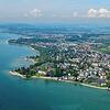 Einer der vielen Hauptpreise der Tombola des Vereins Narrenschopf ist ein Rundflug über den Bodensee. Bild: Luftaufnahme Bodensee (Foto ...