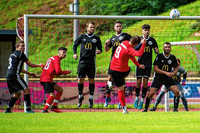 Bild 34: FC 08 Bad Säckingen rettet ein 1:1 im Derby gegen den FC Wallbach &ndash; und wir haben Bilder!