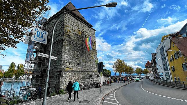 Vor knapp einem Jahr waren die Narrenräte der Narrengesellschaft Niederburg aus dem Häuschen, denn ihr Pulverturm wurde mangels zweiten ...