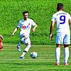 Traumtor: Sebastian Schmidt (Mitte) traf beim 2:1 des FC Erzingen zunächst zur Führung und entschied die Partie in der Schlussphase mit ...