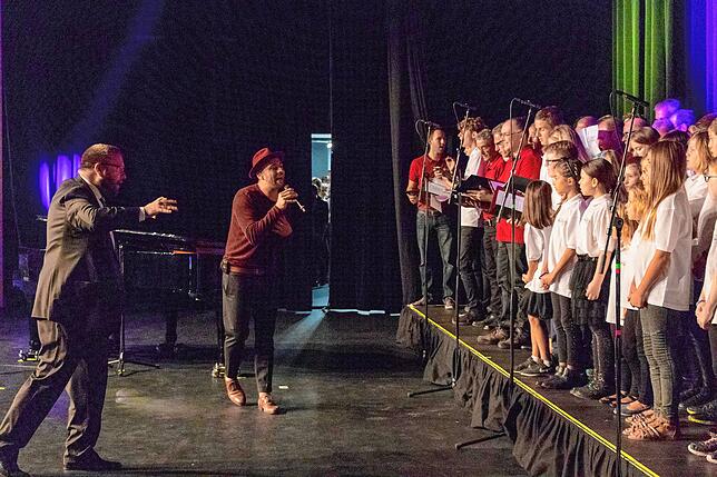 Bild 17: Bilder vom Festakt zur Eröffnung der Waldshuter Stadthalle mit Sänger Max Mutzke