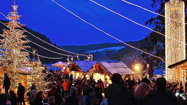 Eine Million Lichter schmücken auch im Dezember 2022 wieder den Triberger Weihnachtszauber.