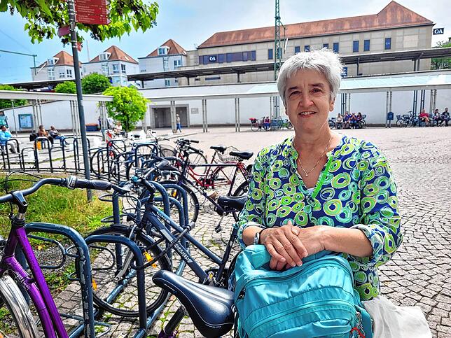 Sabine Lienhard, 59, Lehrerin aus Friedrichshafen und ehrenamtliche Helferin bei der Tafel