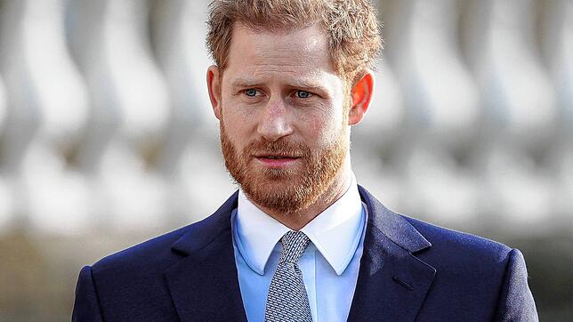 In seinen Memoiren hat Prinz Harry Einblicke in das Leben und die Auseinandersetzungen der britischen Royals gegeben, wie sie bislang ...