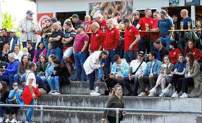 Bild 5: Unsere Bildergalerie vom Bezirksliga-Spitzenspiel zwischen dem FC RW Salem und TSV Aach-Linz