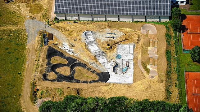 So sieht die Baustelle der Dirtbike-Anlage aus der Luft aus.