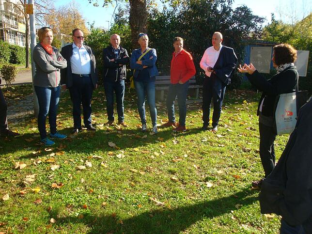 Letzte Station der Bäderfahrt war der Besuch des Archäologischen Pfades in Riegel.