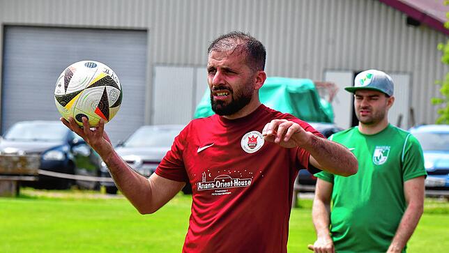 Bild 27: SV Waldhaus II gewinnt Kellerduell gegen DTFV Bad Säckingen mit 2:1 – und wir haben Fotos!