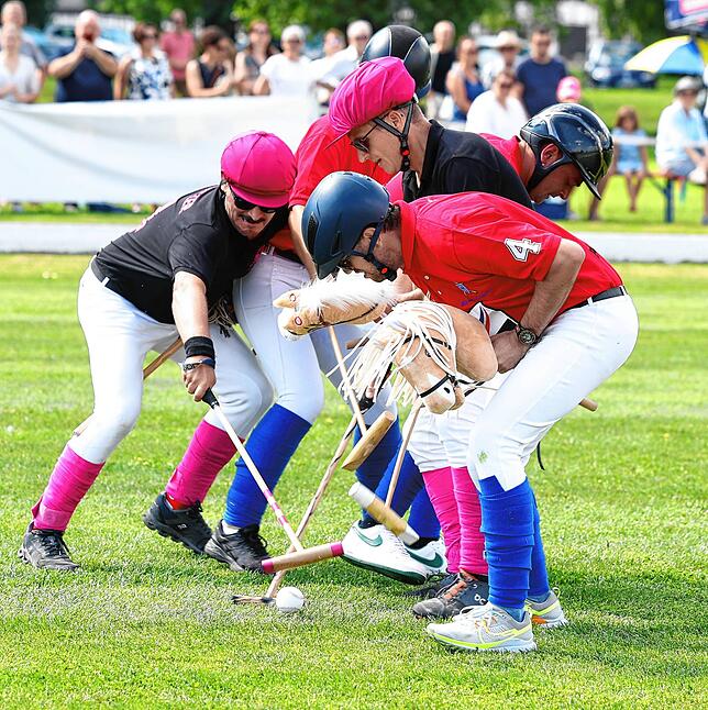 Bild 10: Steckenpferd-Poloturnier: die schönsten Bilder .- Teil 1
