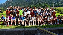 Eine Woche Ferienspaß für 36 Kinder und dann gibt es auch noch überraschenden Besuch: Bürgermeister Mike Biehler kommt auch beim ...