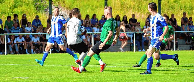 Bild 10: SV Herten II gewinnt Spitzenspiel beim SV Karsau mit 2:0 &ndash; und wir haben Bilder!