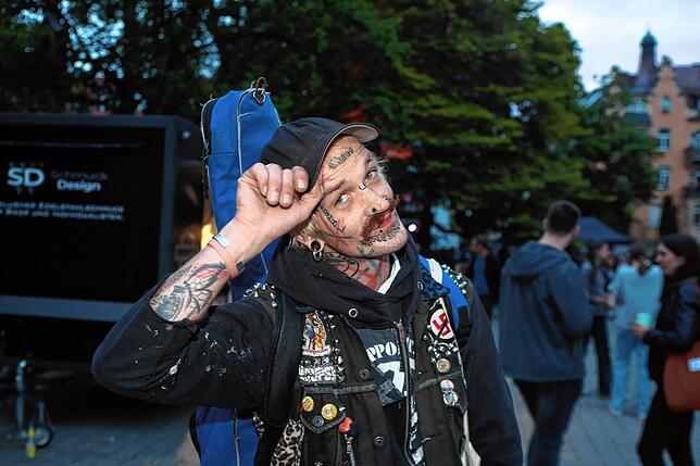 Bild 18: In Konstanz ist wieder großer Flohmarkt – und Tausende Besucher sind wieder dabei