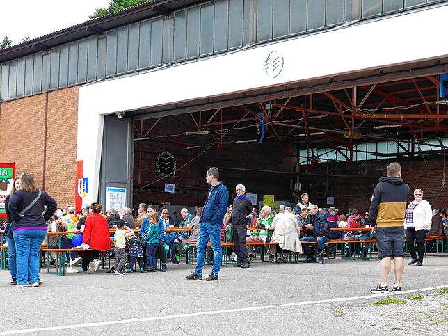 Bild 24: Großer Erfolg beim Jubiläums-Flugplatzfest in Rickenbach-Hütten