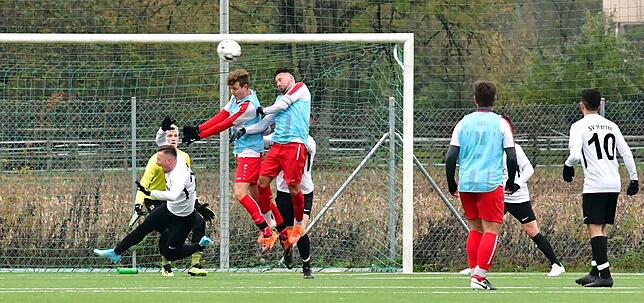 Bild 10: SV Herten siegt mit 10:0 beim FC Tiengen 08 &ndash; und wir haben Bilder!