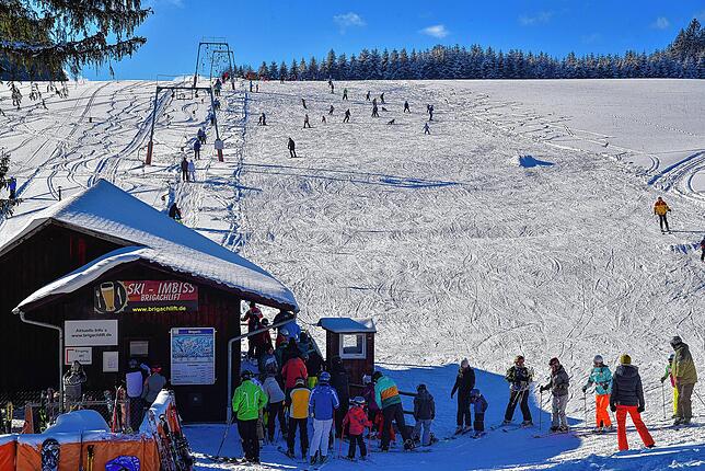 Der Brigachlift bei besten Schneeverhältnissen und regem Betrieb im Jahr 2022. Für die kommende Saison hat Willi Stockburger noch nicht ...
