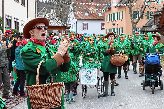 Bild 14: So schön ist der Fasnetmentigs-Umzug in Unterkirnach