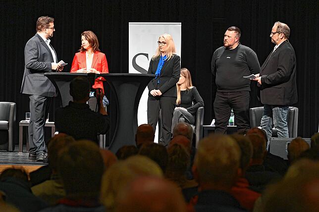 Bild 14: Podiumsdiskussion zur Bundestagswahl: Bilder aus der SÜDKURIER-Wahlarena in der Stadthalle Waldshut