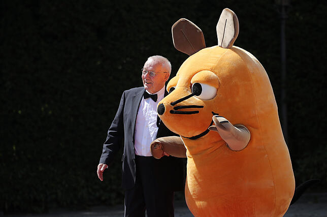Bild 8: Auch die Kanzlerin zeigt sich hier wieder: Die schönsten Bilder vom roten Teppich von Bayreuth