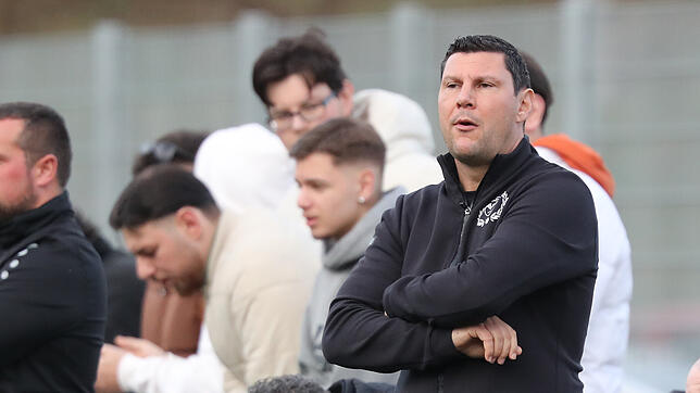 Vice Barjasic, Trainer des ESV Südstern Singen, musste lange warten, ehe sich seine Mannschaft dann doch noch 5:2 gegen den SC ...