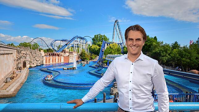 Thomas Mack vor der Wasserachterbahn Poseidon im Europa-Park. Seit zehn Jahren ist er Geschäftsführer des Parks.