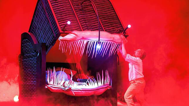 Schauspieler Charly Hübner in einer Bühnenbearbeitung des Romans „Ein Sommer in Niendorf“ von Heinz Strunk am Hamburger Schauspielhaus: ...