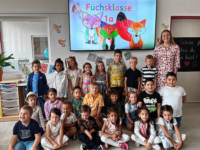 Die Fuchsklasse 1a der Ratoldusschule wurde von ihrer Lehrerin Birthe Schleicher in Empfang genommen.