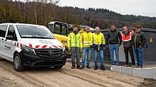 Die neue Trafostation Tannenhof wurde in Betrieb genommen (von links): Sven Bölle (Bauleiter Thüga Energienetze), Daniel Ruof ...