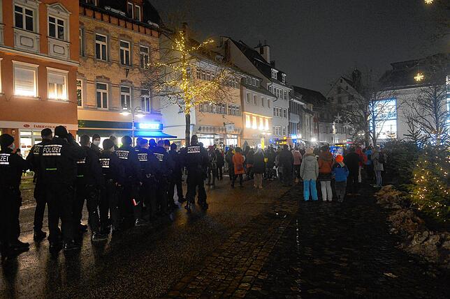 Die Polizei beobachtete aufmerksam das Geschehen in Ravensburg.