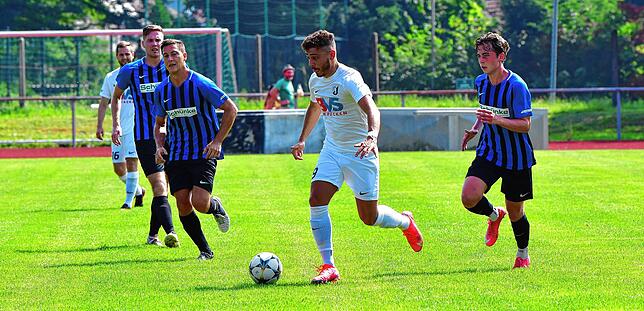 Bild 23: Hier gibt es die Bilder vom 4:1-Sieg des FC Erzingen bei der SG FC Wehr-Brennet