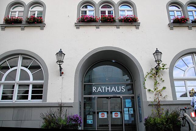 Die Dienststelle des Radolfzeller Oberbürgermeisters: Wer als Chef das Rathaus in Radolfzell im Dezember betreten darf, entscheidet sich ...