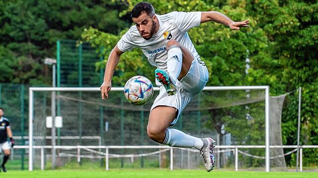 Wieder fit: Die Bänder halten wieder und Corona hat er ausgestanden. Sandro Knab und der SV 08 Laufenburg wollen nach vier sieglosen ...
