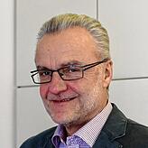 „Wenn die Einsprüche gegen die Strafbefehle, aufrecht erhalten bleiben sollten, wird es zu einer öffentlichen Hauptverhandlung kommen“, ...