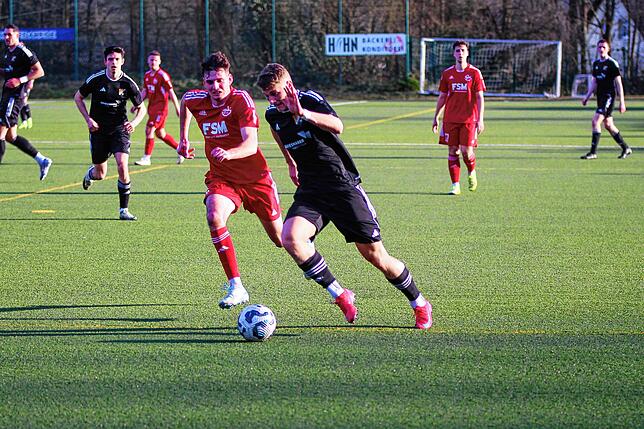 Bild 4: SV 08 Laufenburg besiegt den FSV Rot-Weiß Stegen mit 2:0 – und wir haben Fotos!