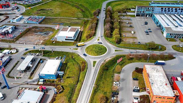 Der Kreisverkehr am Neuen Markt wird saniert. Die Umleitung startet am Mittwoch.